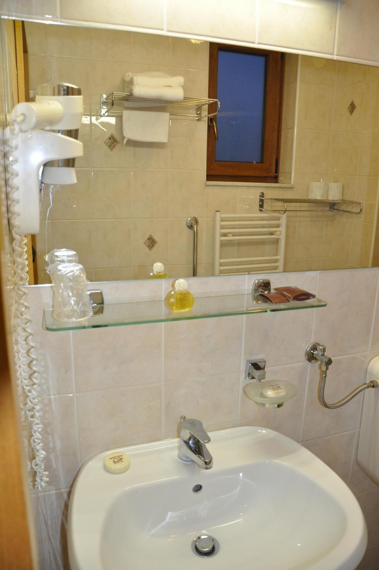 Penzion Kmecki Hram Liubliana Habitación foto