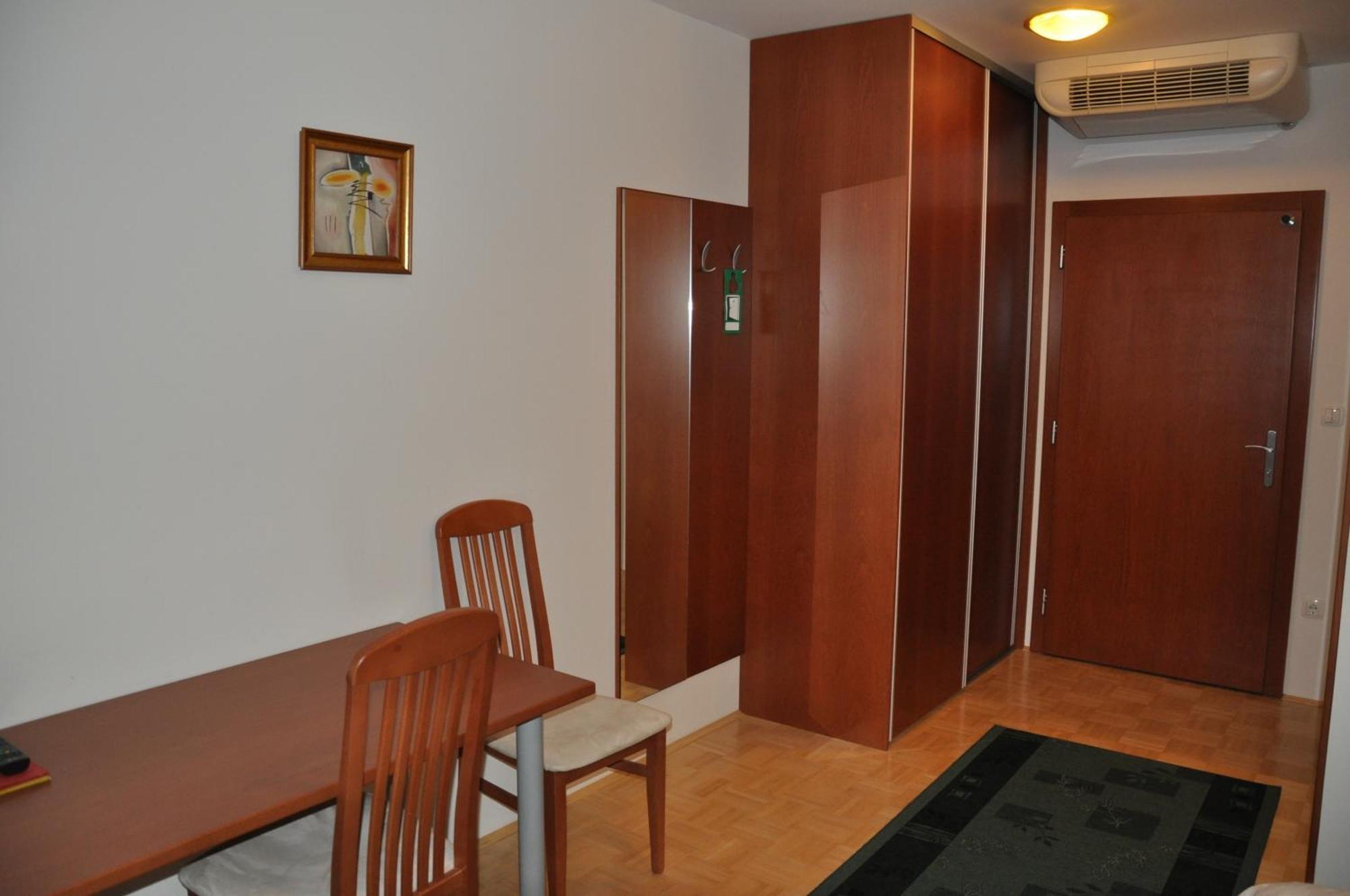 Penzion Kmecki Hram Liubliana Habitación foto