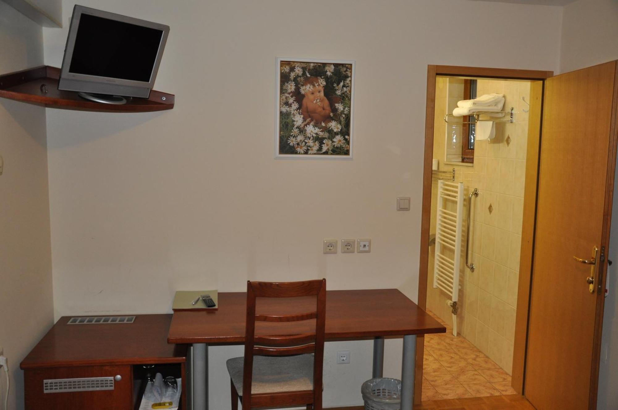 Penzion Kmecki Hram Liubliana Habitación foto