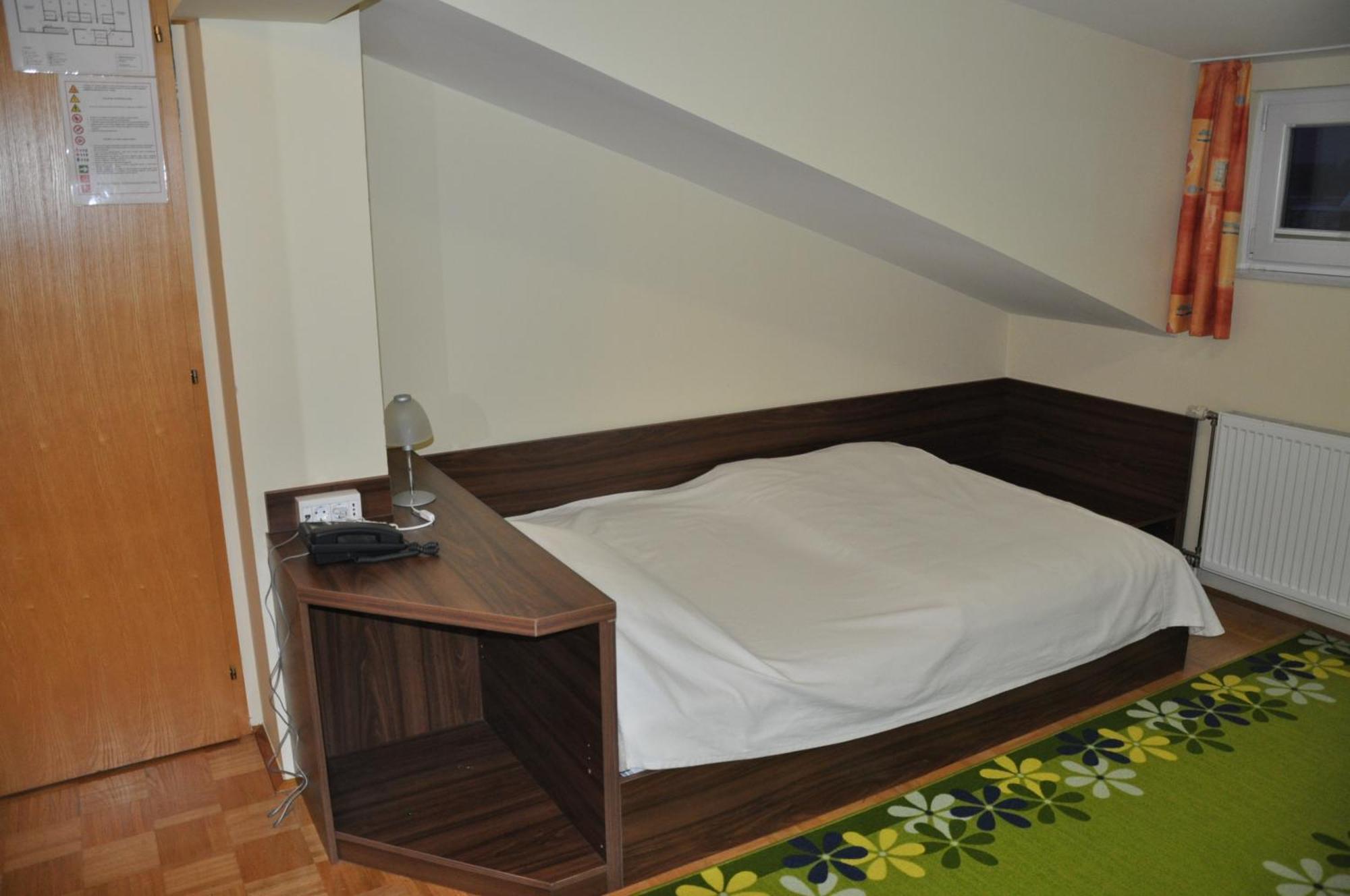 Penzion Kmecki Hram Liubliana Habitación foto