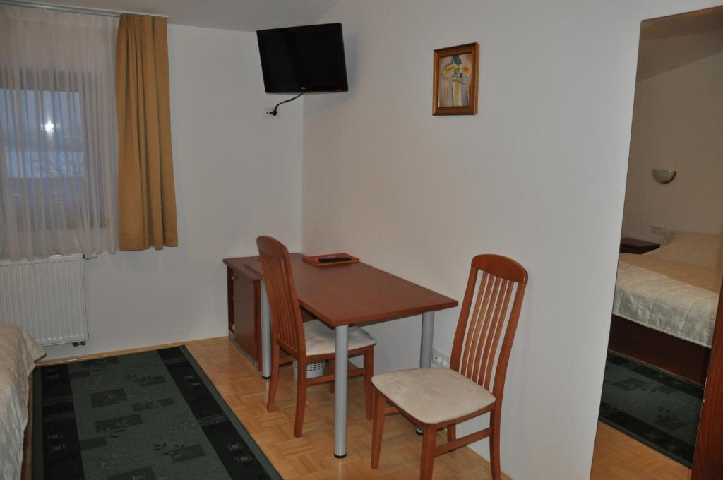 Penzion Kmecki Hram Liubliana Habitación foto