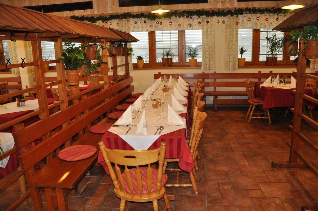 Penzion Kmecki Hram Liubliana Exterior foto