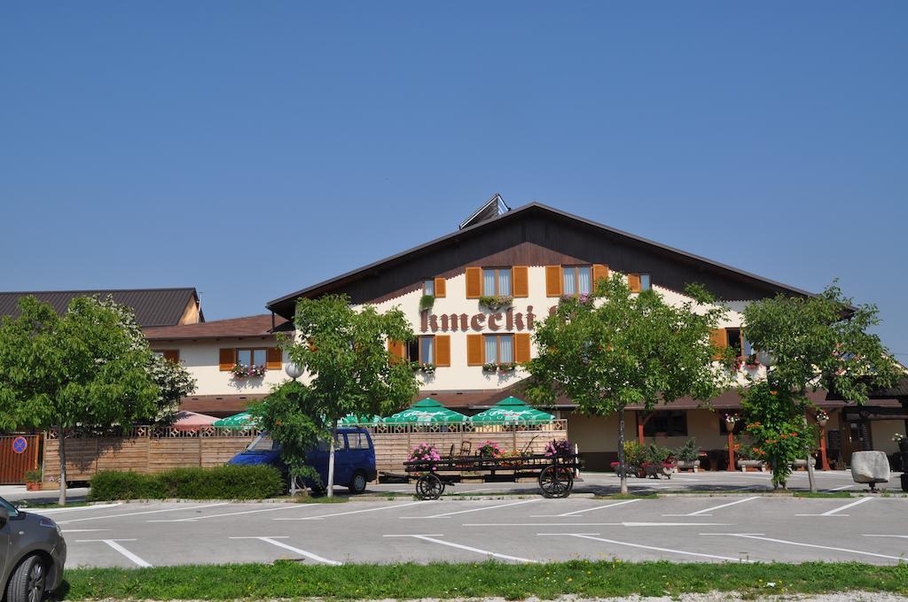 Penzion Kmecki Hram Liubliana Exterior foto